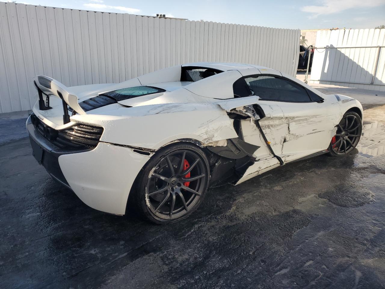 2016 Mclaren All other VIN SBM11FAA4GW005681 photo 3