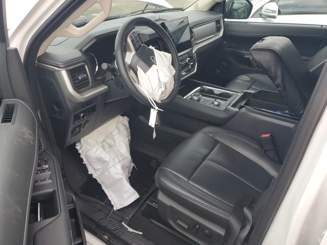 2023 Ford Expedition VIN 1FMJU1J85PEA61887 photo 8