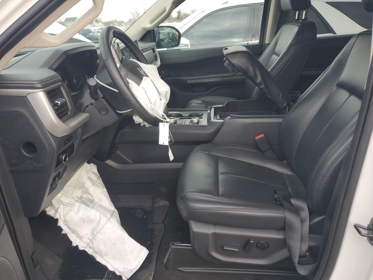 2023 Ford Expedition VIN 1FMJU1J85PEA61887 photo 7