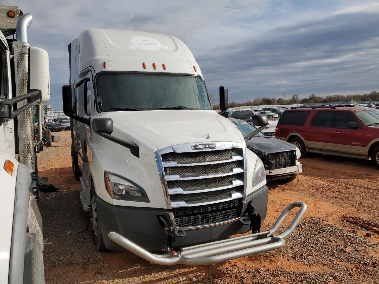 2018 FREIGHTLINER All other VIN 3AKJHHDR1JSHK5966 photo 1
