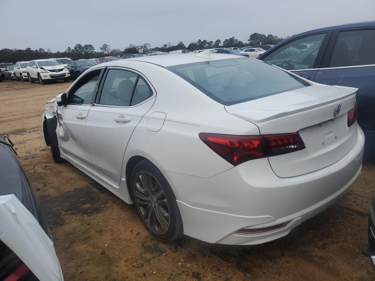 2015 Acura Tlx VIN 19UUB1F32FA005286 photo 2
