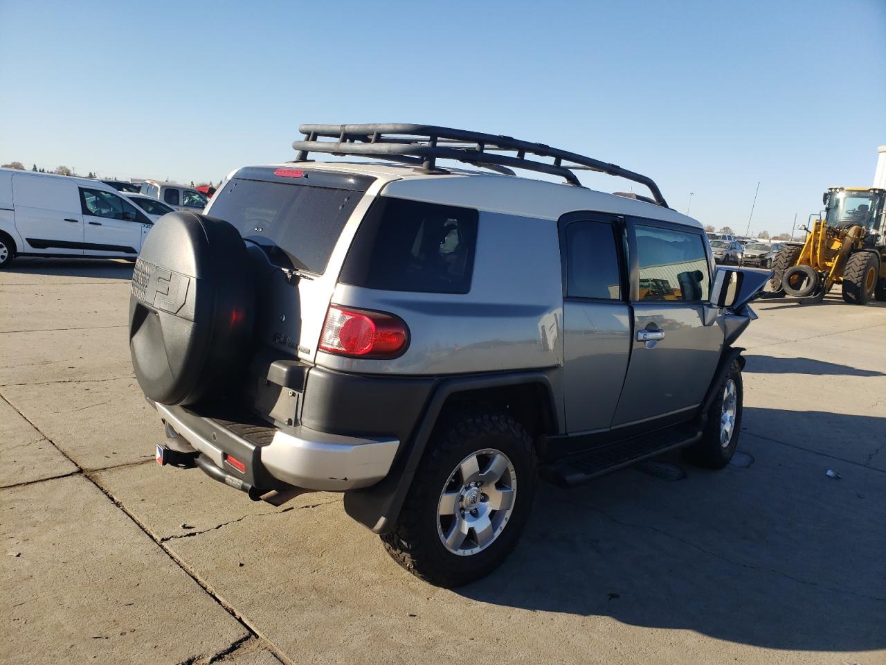 2010 TOYOTA Fj cruiser VIN JTEBU4BF3AK084337 photo 3