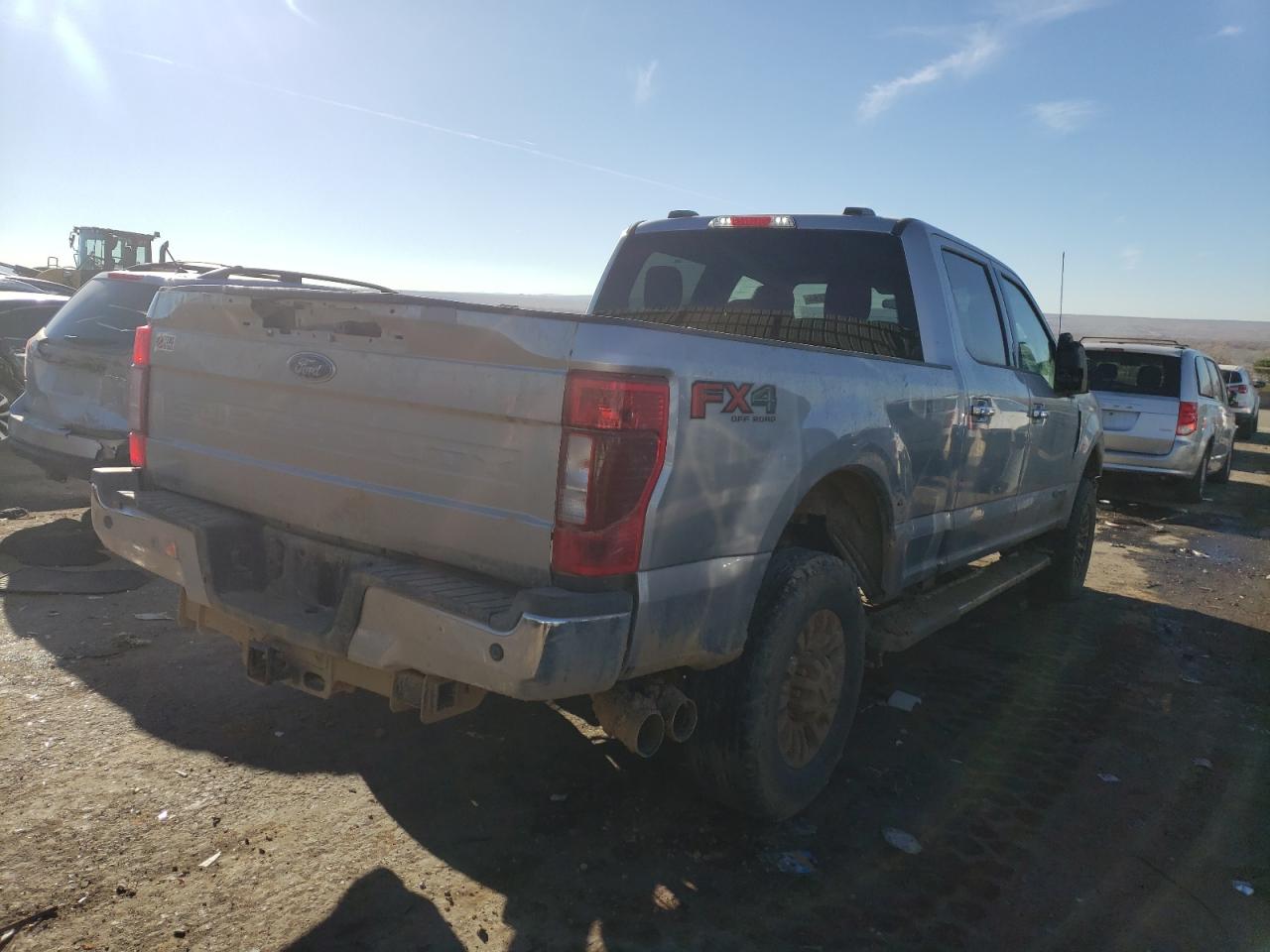 2022 Ford F250 super VIN 1FT8W2BT1NEF82379 photo 3