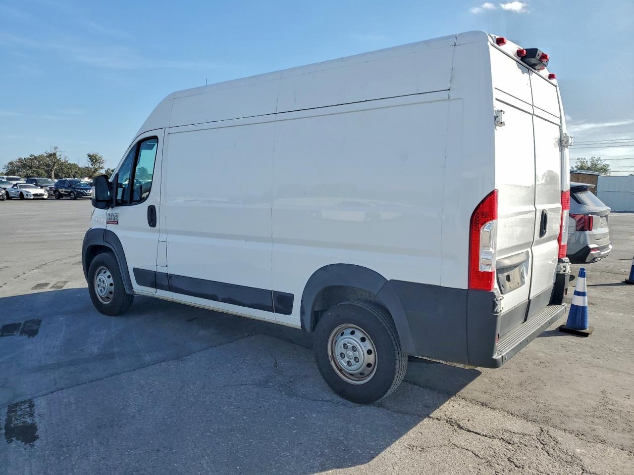 2019 Ram Promaster VIN 3C6TRVCG5KE562891 photo 2