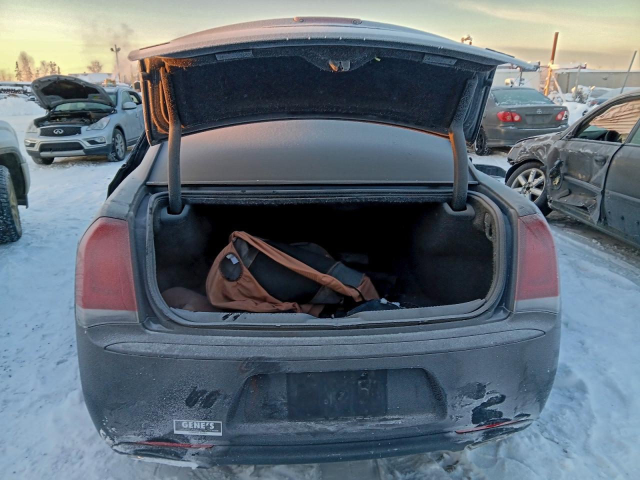 2020 Chrysler 300 VIN 2C3CCARGXLH169019 photo 6