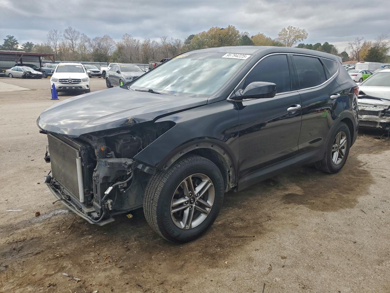2018 Hyundai Santa fe VIN 5NMZT3LB4JH052679 photo 1