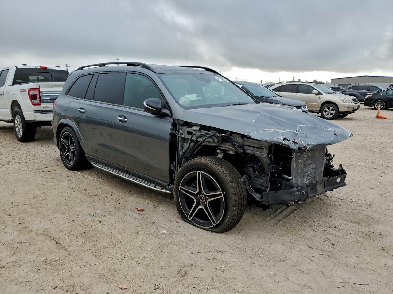 2024 Mercedes-Benz Gls-class VIN 4JGFF5KE4RB239742 photo 4
