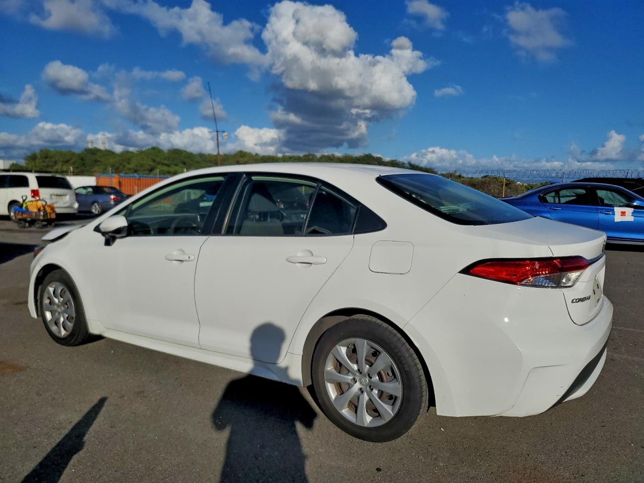 2020 Toyota Corolla VIN JTDEPRAE7LJ081450 photo 2