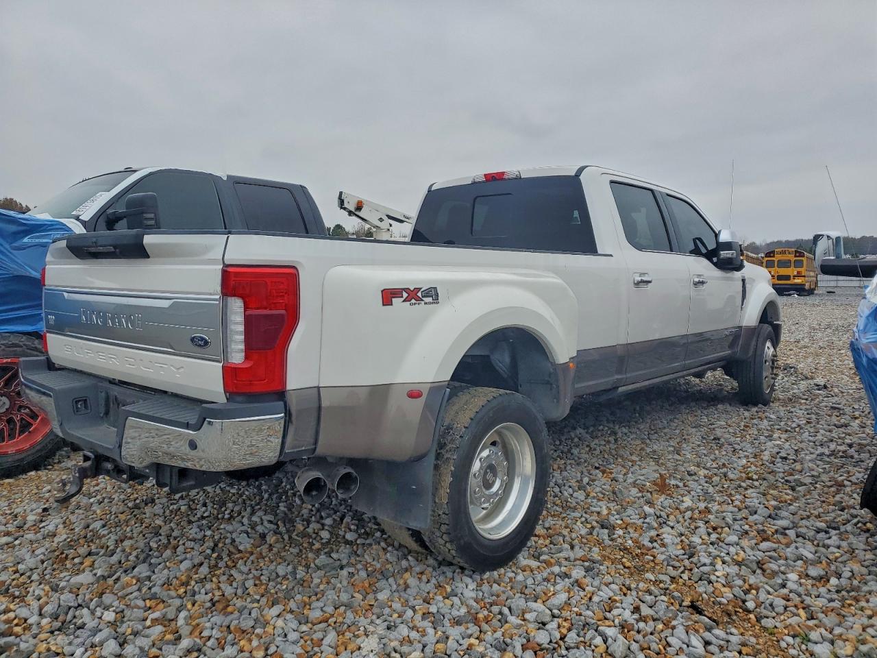 2019 Ford F450 VIN 1FT8W4DT1KEF39827 photo 3