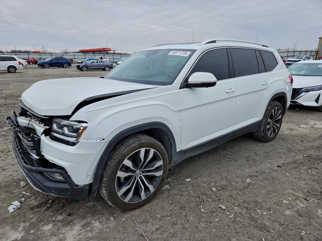 2020 Volkswagen Atlas VIN 1V2TR2CA6LC503875 photo 1