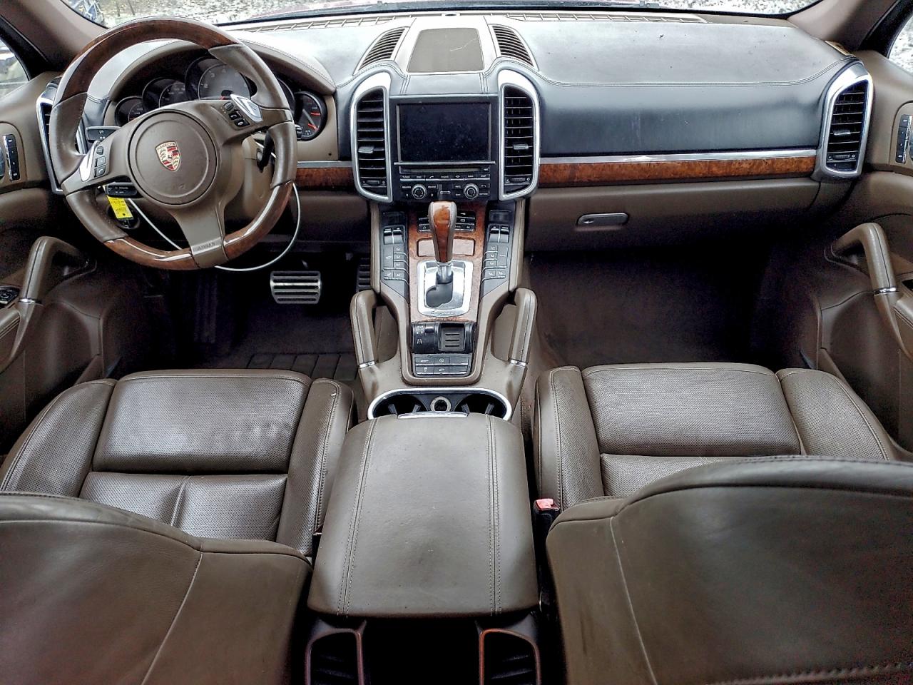 2011 Porsche Cayenne VIN WP1AB2A21BLA43658 photo 8