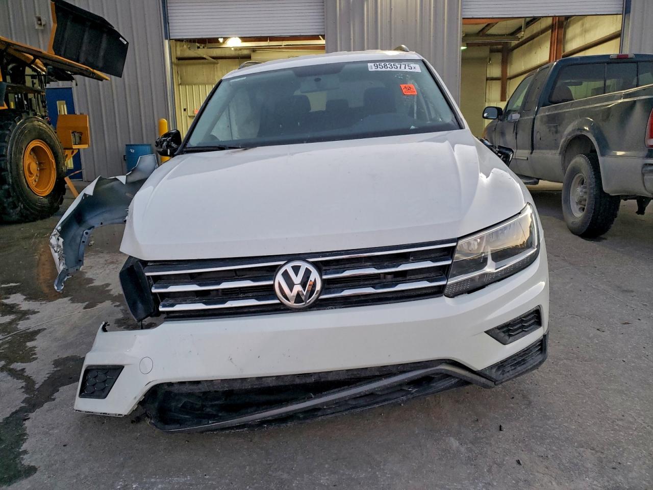 2020 Volkswagen Tiguan VIN 3VV1B7AX8LM154610 photo 5