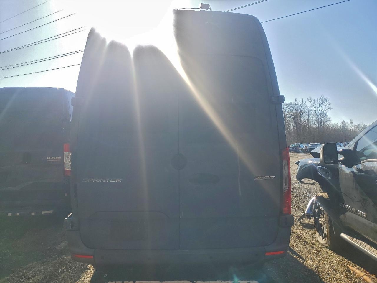 2019 Mercedes-Benz Sprinter VIN WD4PF0CD0KP082503 photo 6