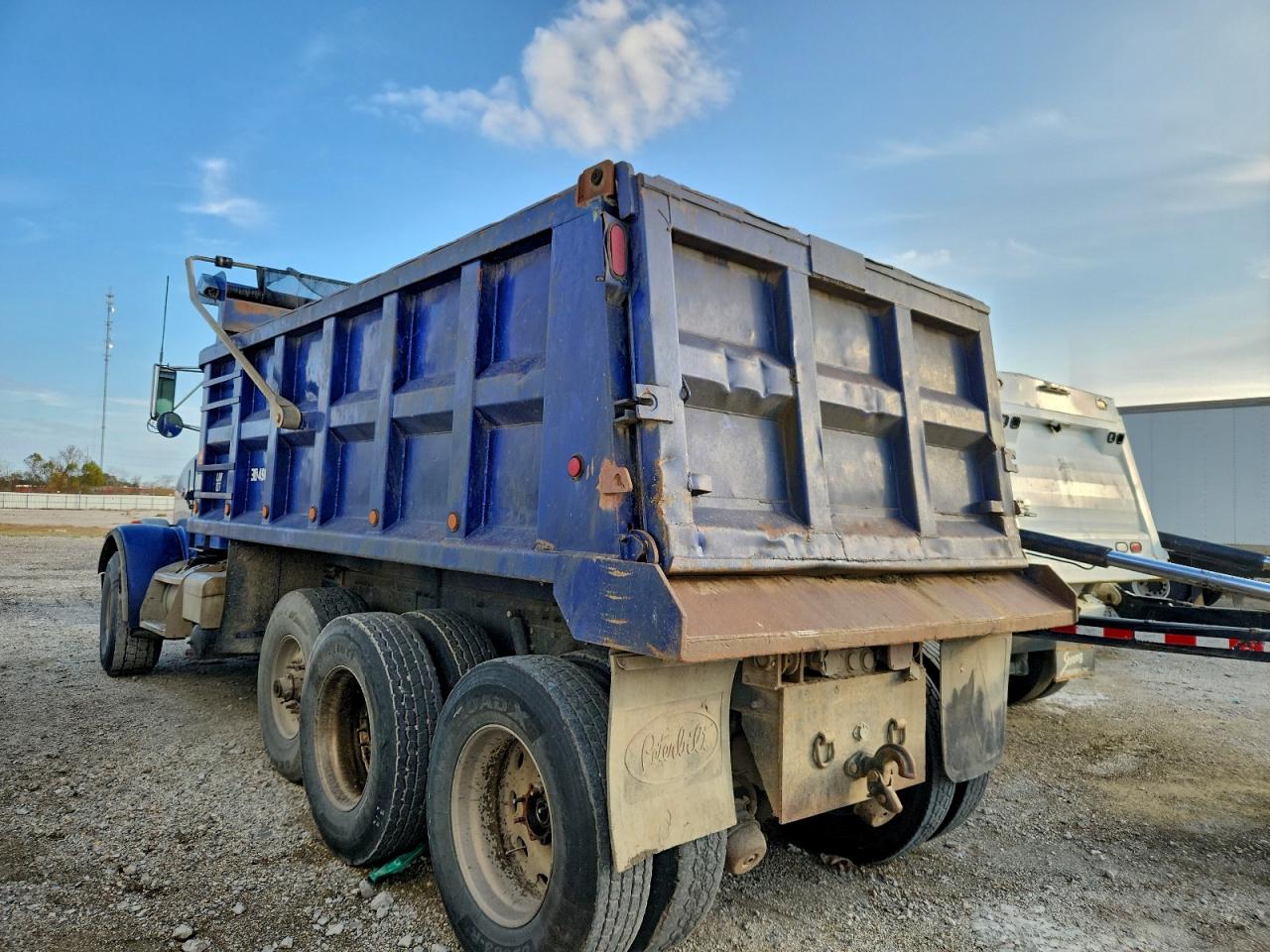 1999 PETERBILT All models VIN 1NPAL90X4XD488569 photo 3
