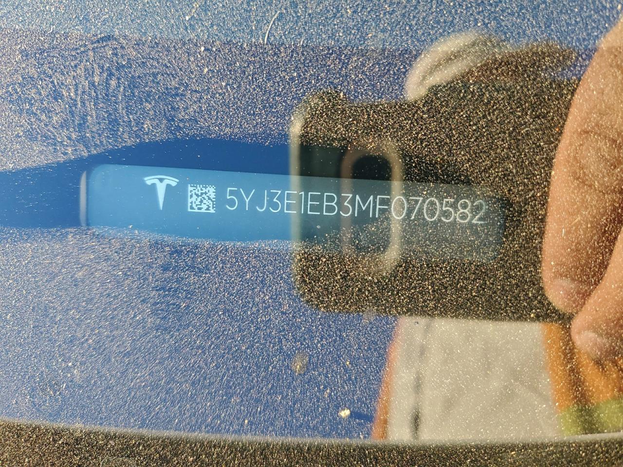 2021 Tesla Model 3 VIN 5YJ3E1EB3MF070582 photo 12