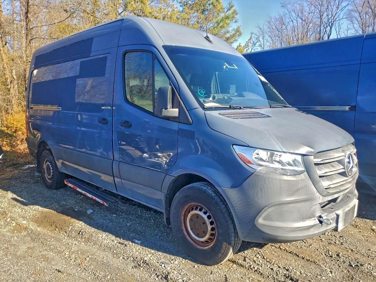 2019 Mercedes-Benz Sprinter VIN WD4PF0CD0KP082503 photo 4