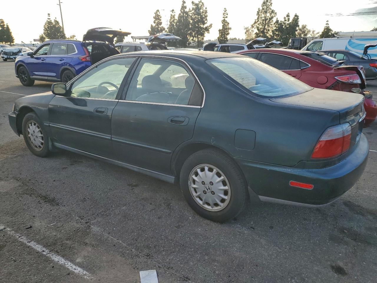 1996 Honda Accord VIN 1HGCD5658TA029778 photo 2