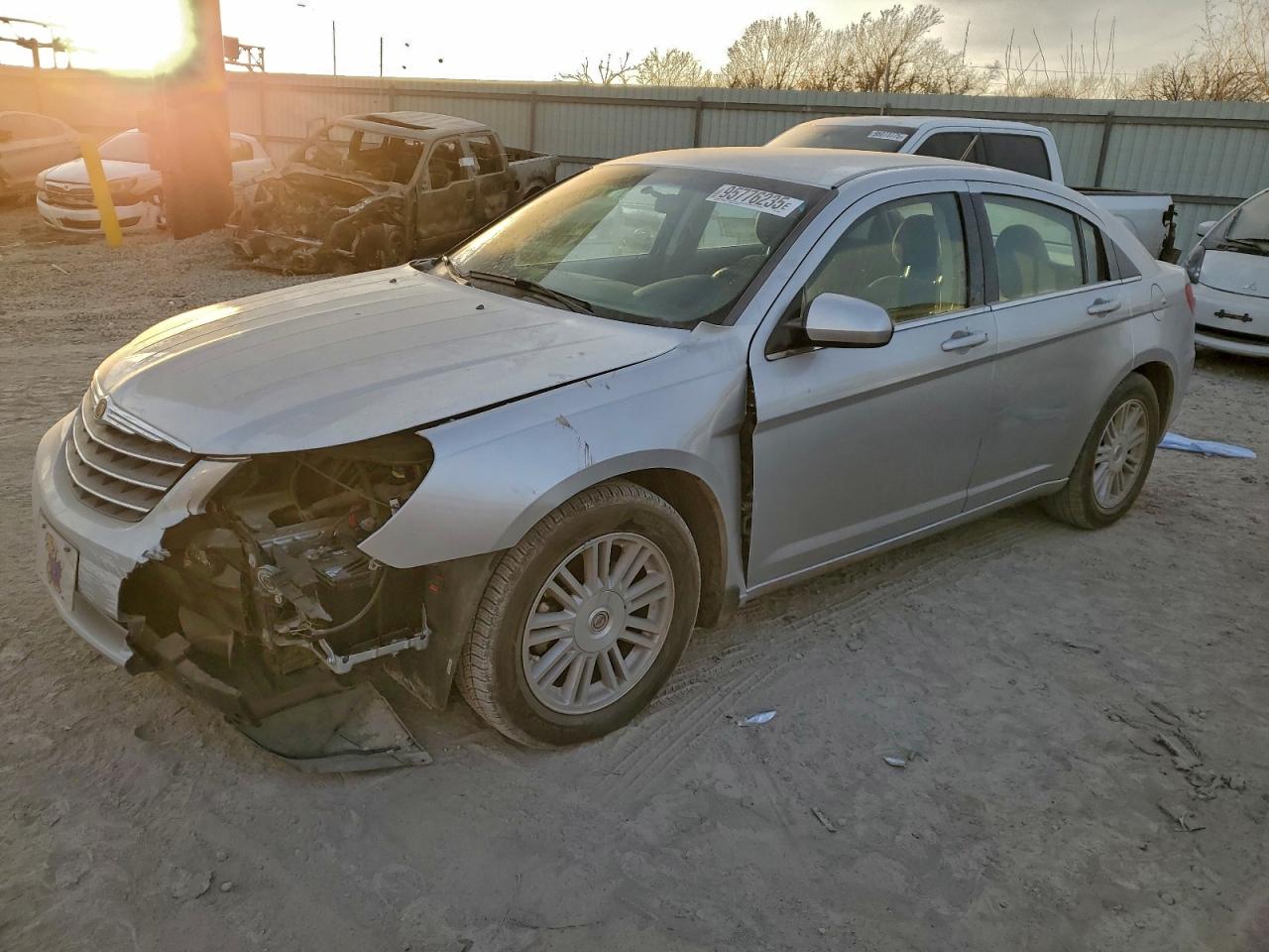 2008 Chrysler Sebring VIN 1C3LC56R18N195066 photo 1