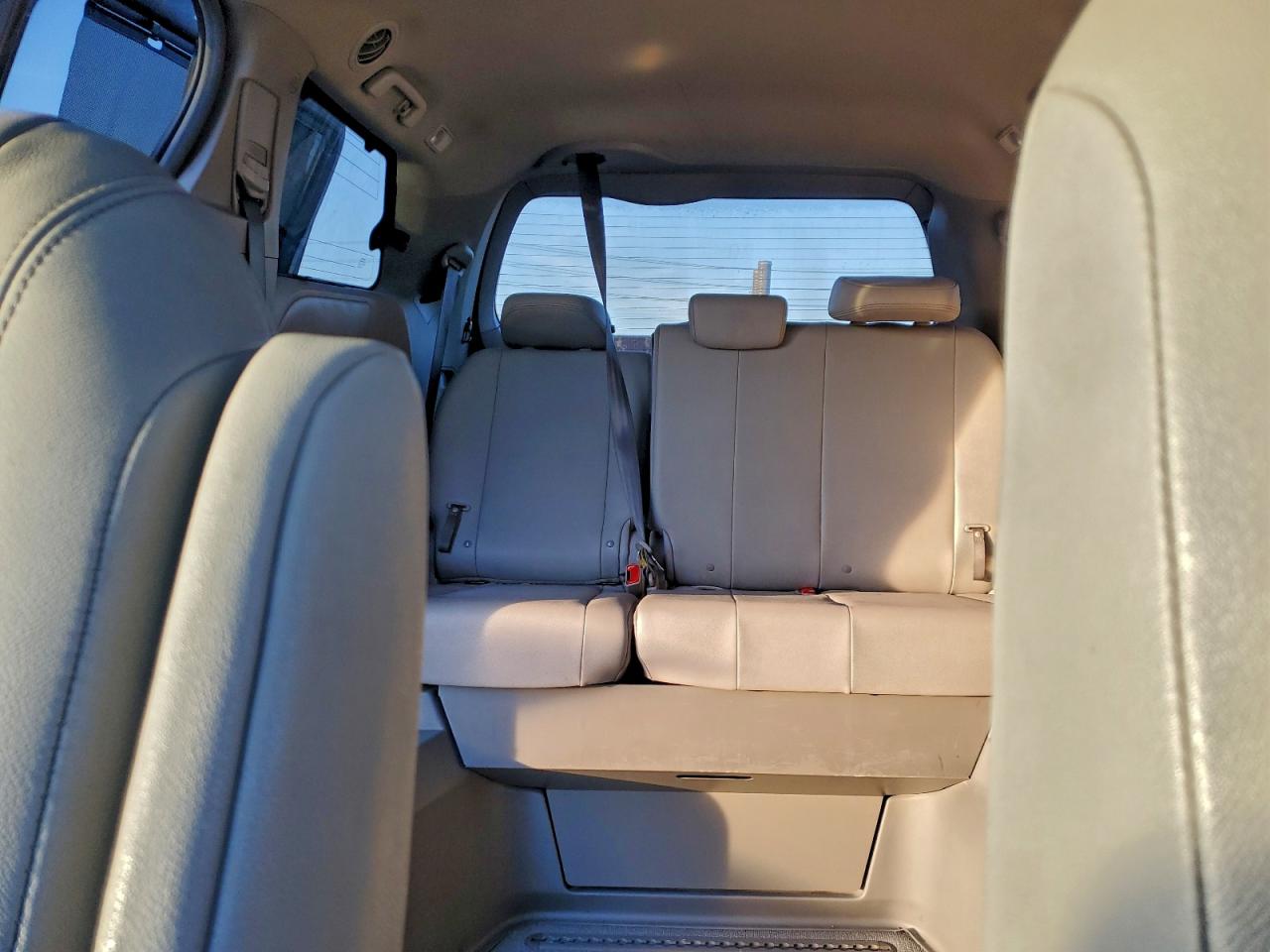 2019 Toyota All models VIN 5TDYZ3DC4KS017088 photo 10