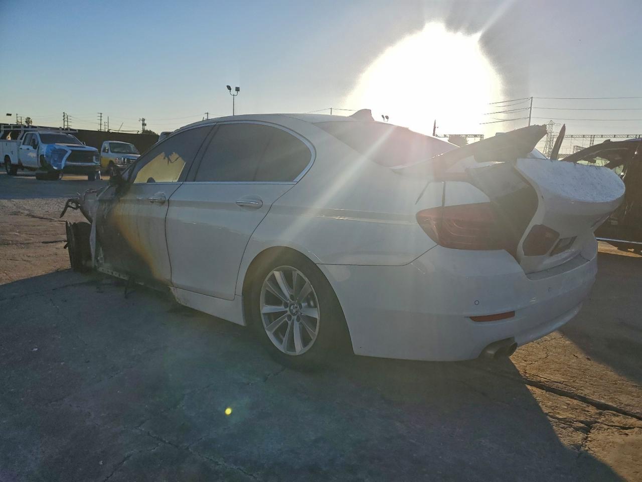 2016 BMW 5 series VIN WBA5A5C57GD527279 photo 2
