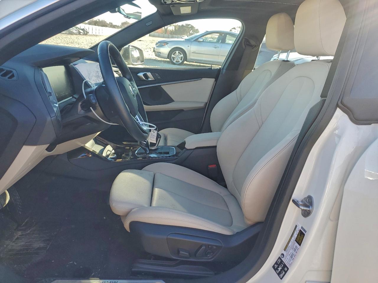2024 BMW 2 series VIN WBA73AK08R7R43697 photo 7