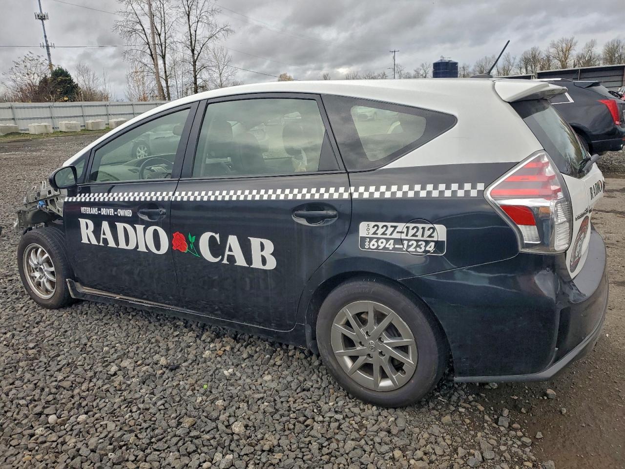 2017 Toyota Prius VIN JTDZN3EU1HJ062969 photo 2