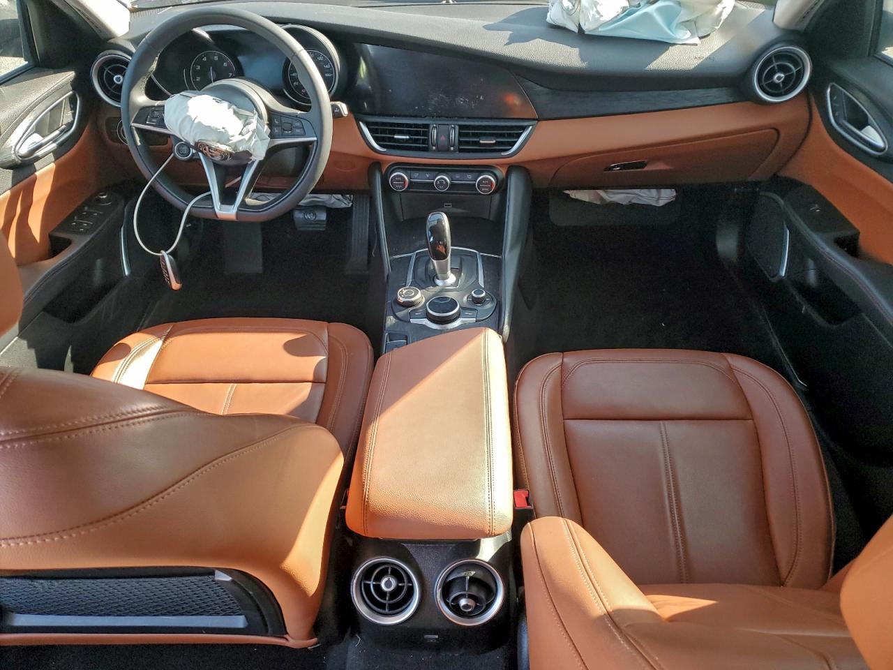 2019 Alfa Giulia VIN ZARFAMANXK7599319 photo 8