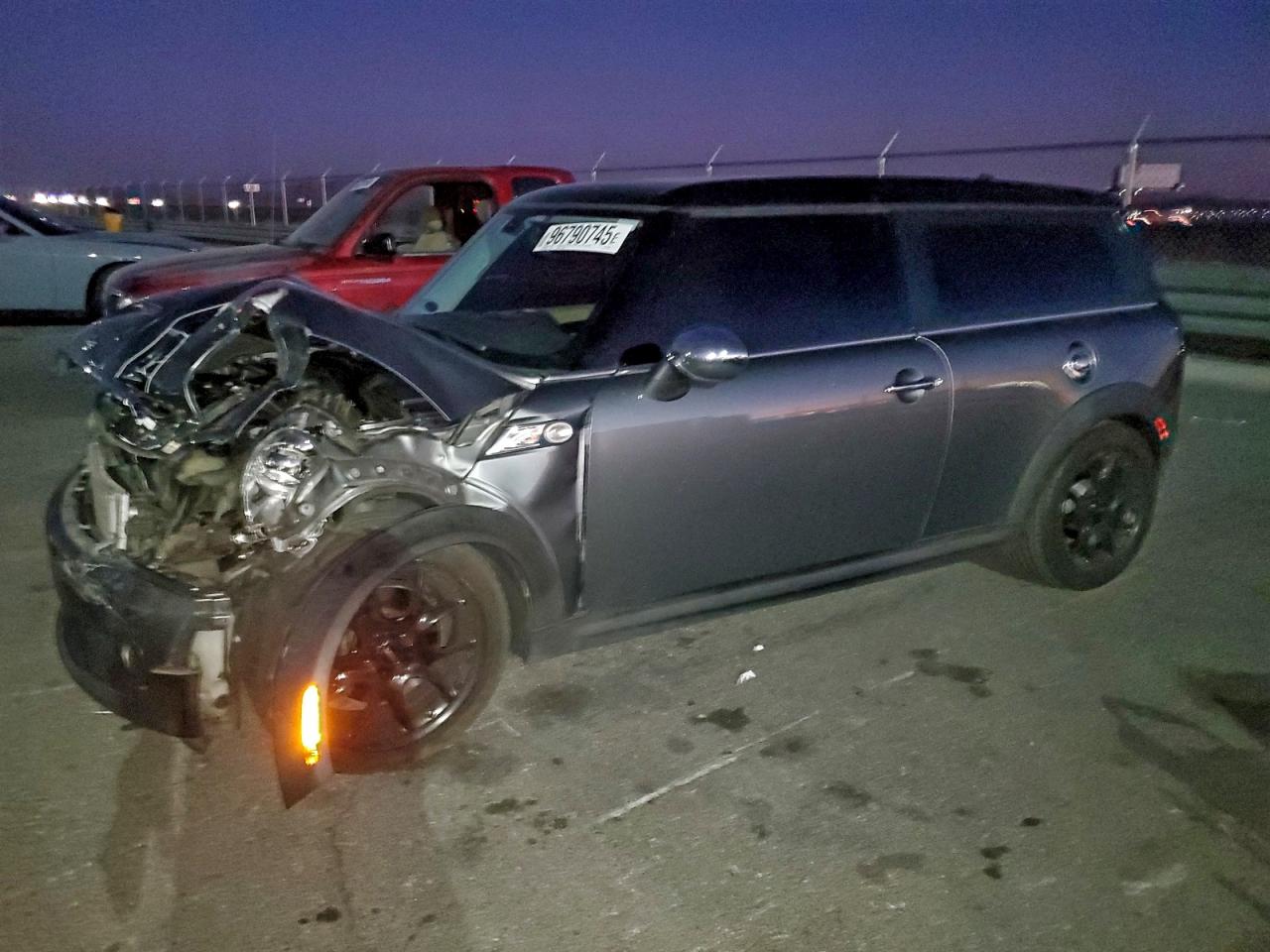 2009 MINI Cooper VIN WMWMM33549TP90331 photo 1