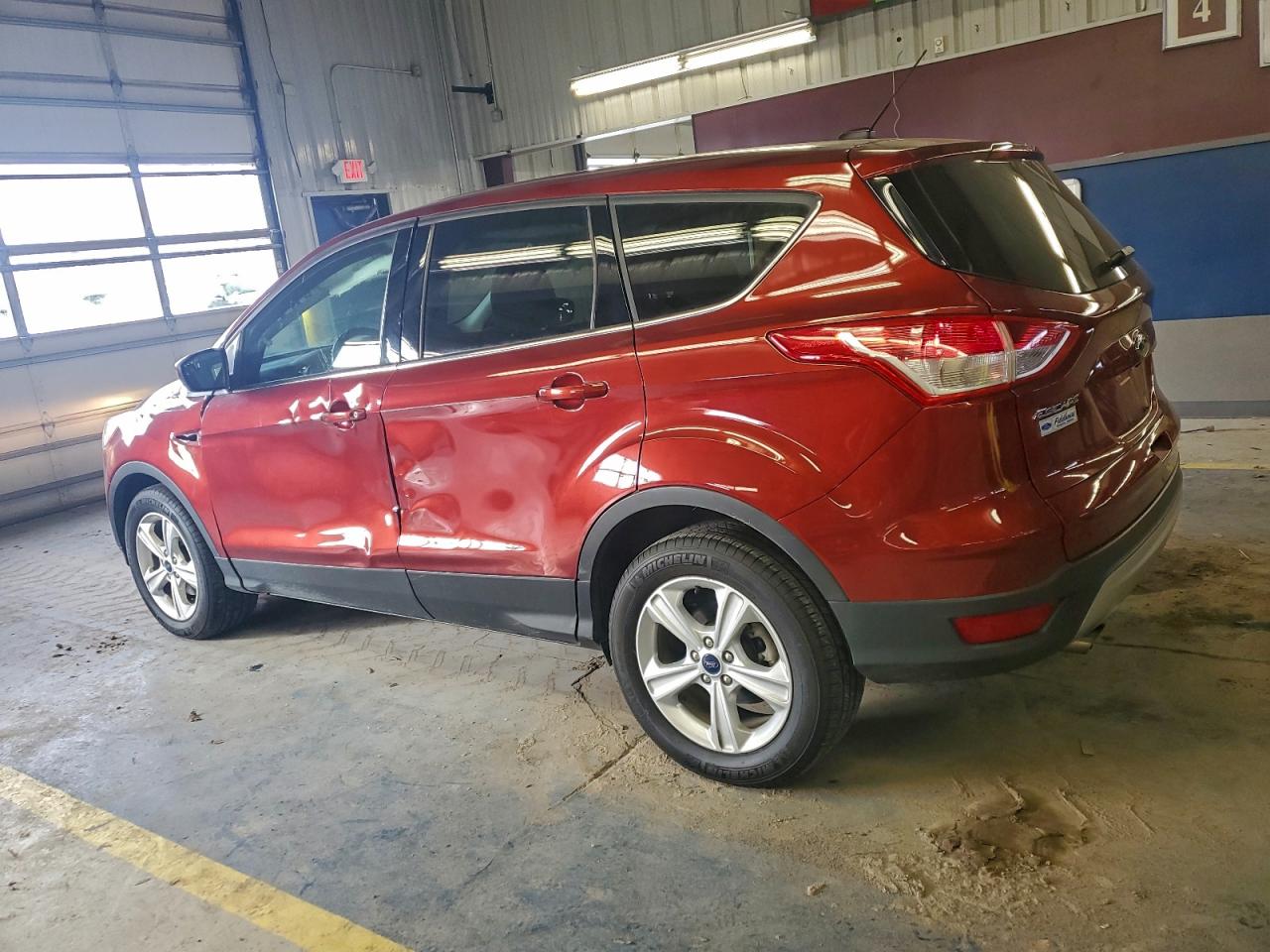 2016 Ford Escape VIN 1FMCU0GX3GUB12617 photo 2
