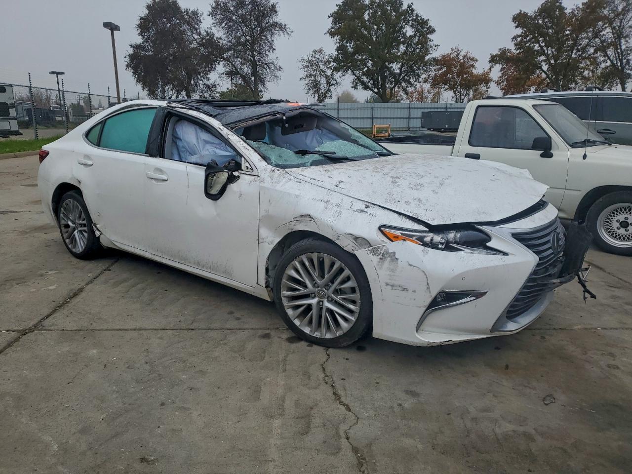 2017 Lexus ES350 VIN 58ABK1GG6HU066511 photo 4