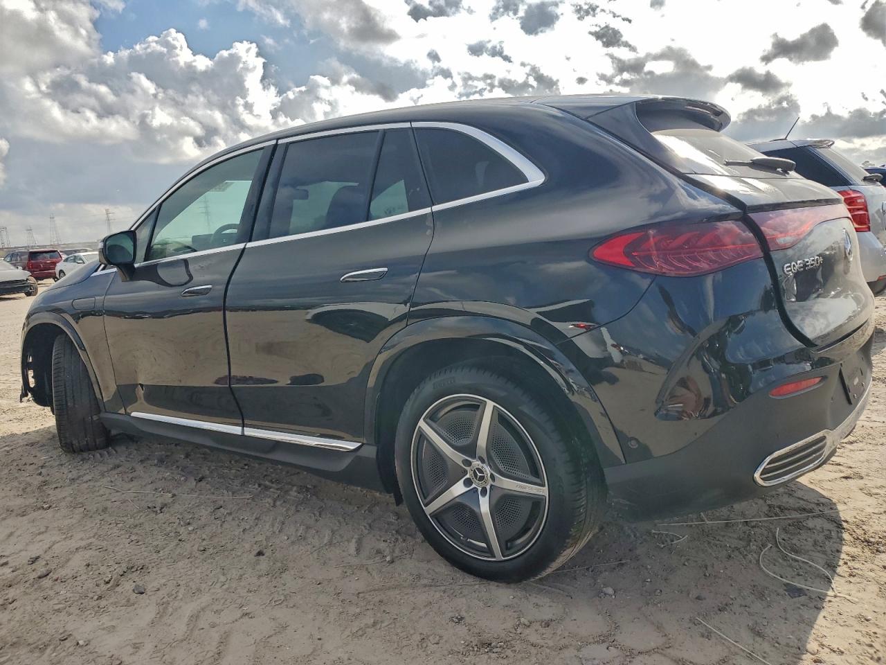 2025 Mercedes-Benz Eqe suv 35 VIN 4JGGM2BB6SA065294 photo 2