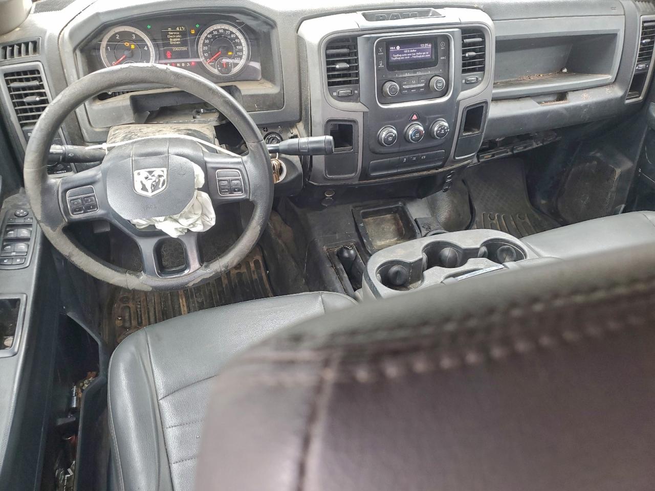 2018 Ram All models VIN 3C6UR5CL4JG365800 photo 8