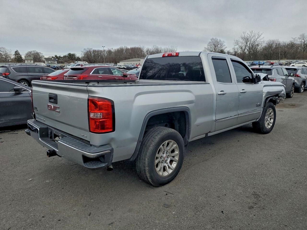 2017 GMC SIERRA VIN 1GTV2MEC2HZ399785 photo 3