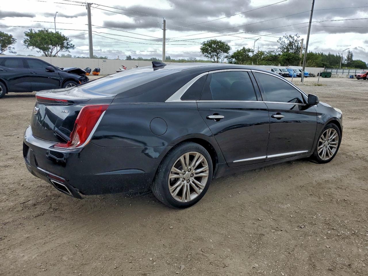 2018 Cadillac Xts VIN 2G61M5S35J9135109 photo 3