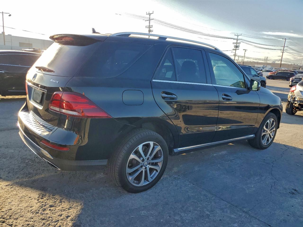 2017 Mercedes-Benz Gle class VIN 4JGDA6DB9HA901043 photo 3