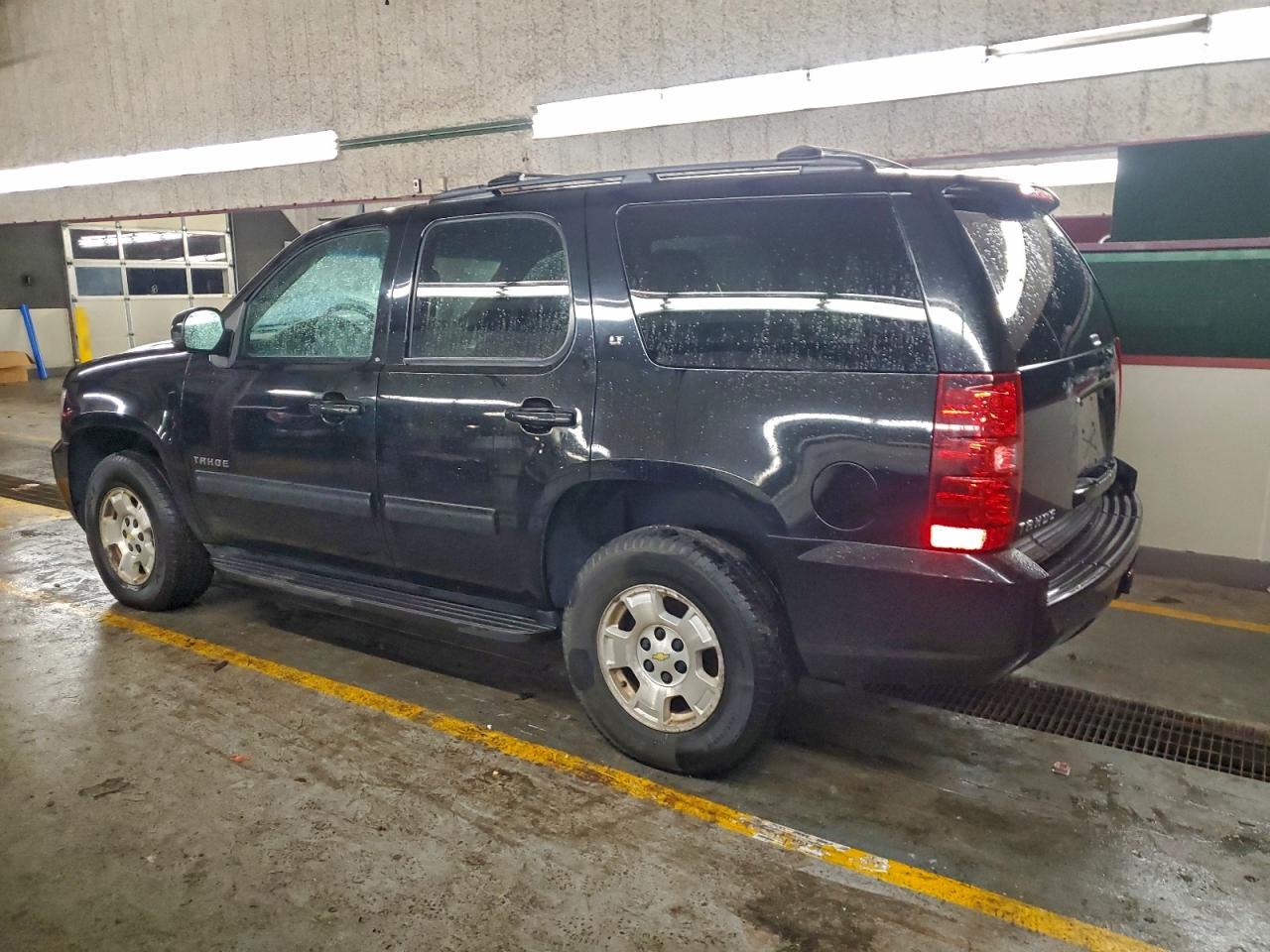2012 Chevrolet Tahoe VIN 1GNSKBE06CR317991 photo 2