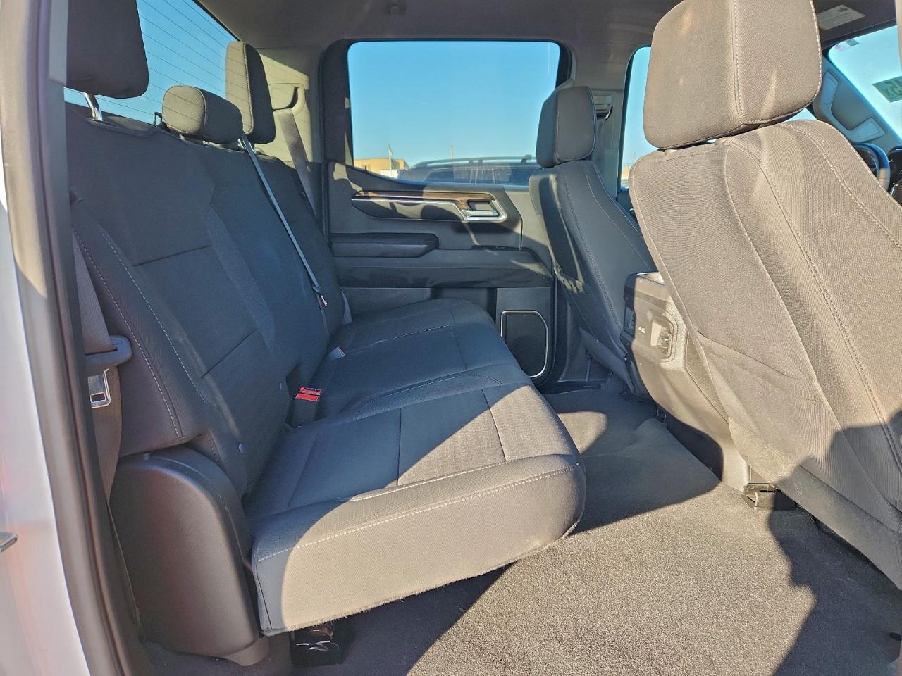 2023 Chevrolet All models VIN 2GCUDDEDXP1145151 photo 10