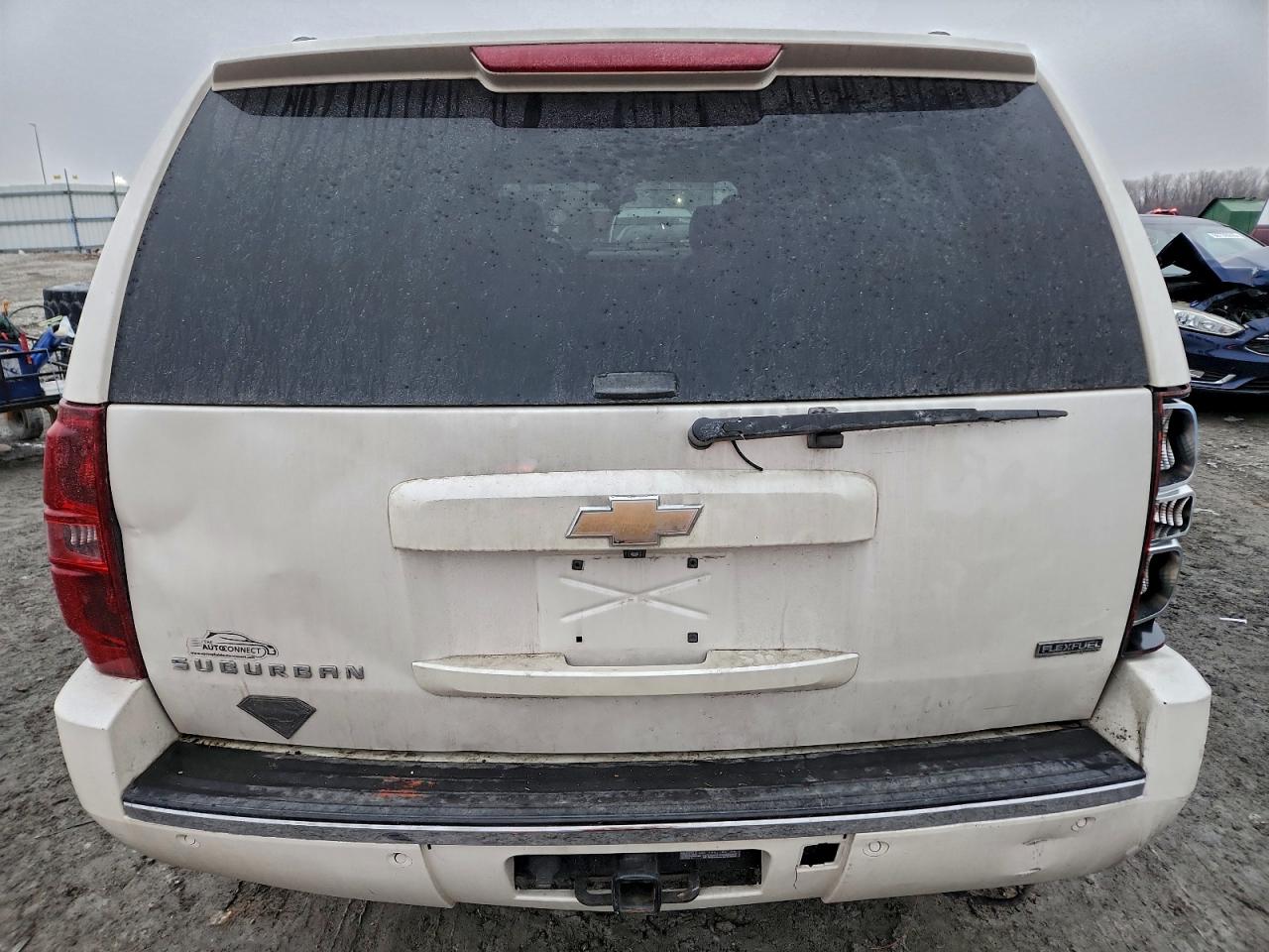 2010 Chevrolet Suburban VIN 1GNUCKE0XAR176491 photo 6