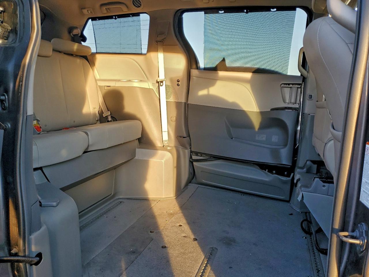 2019 Toyota All models VIN 5TDYZ3DC4KS017088 photo 11