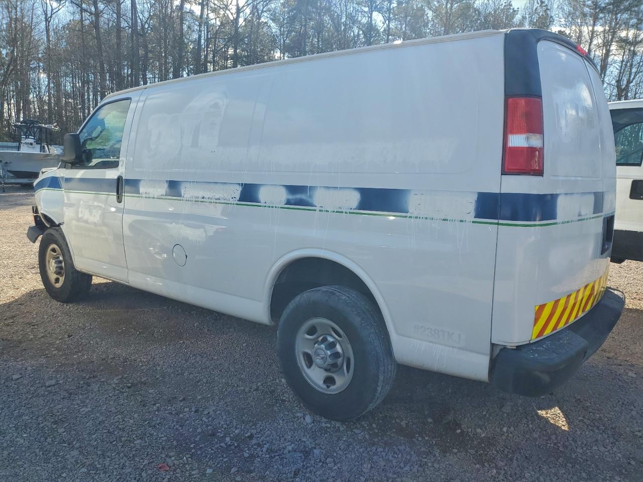 2020 CHEV Express VIN 1GCWGAFP4L1160851 photo 2