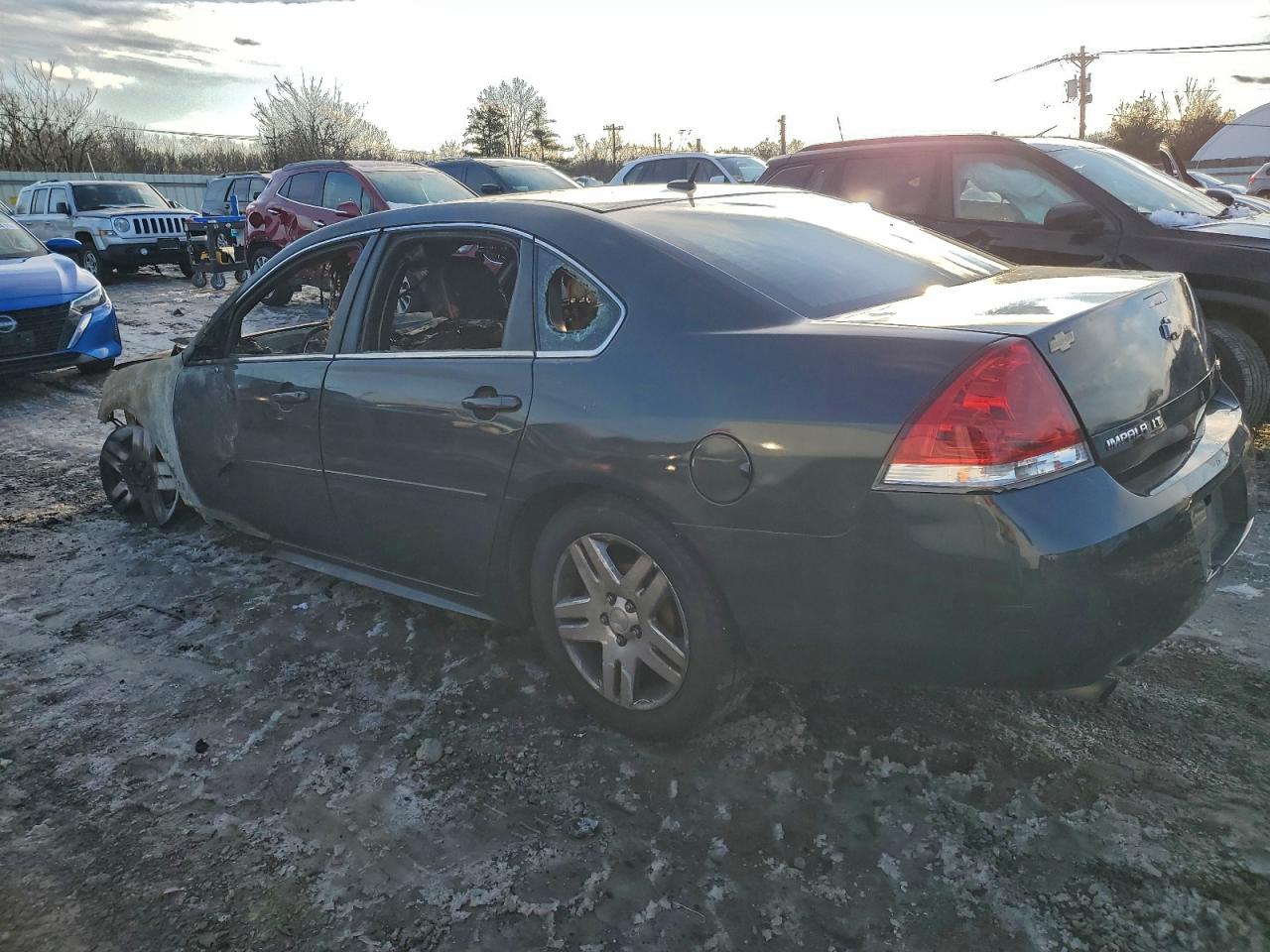 2014 Chevrolet Impala VIN 2G1WB5E3XE1101331 photo 2