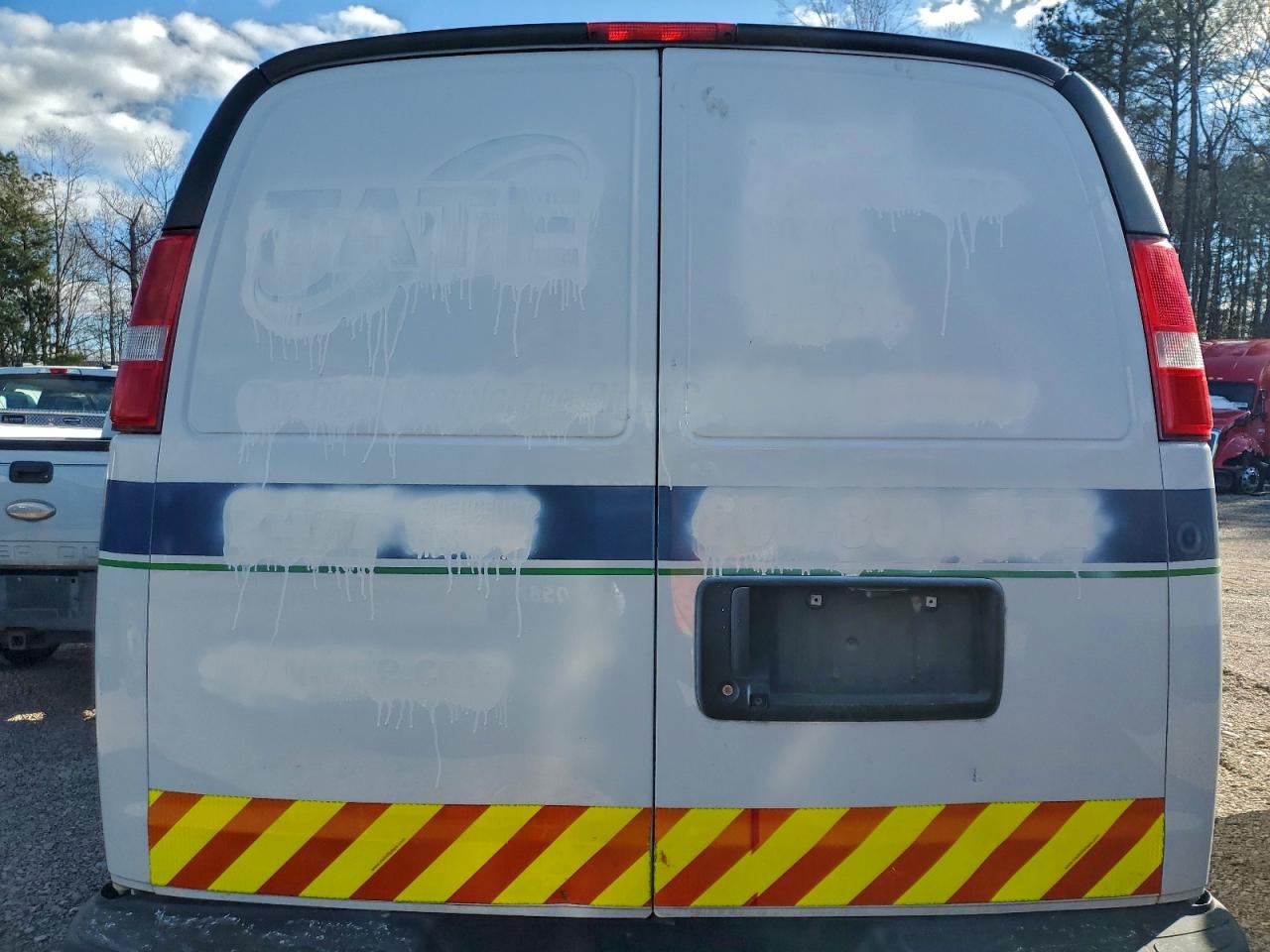 2020 CHEV Express VIN 1GCWGAFP4L1160851 photo 6