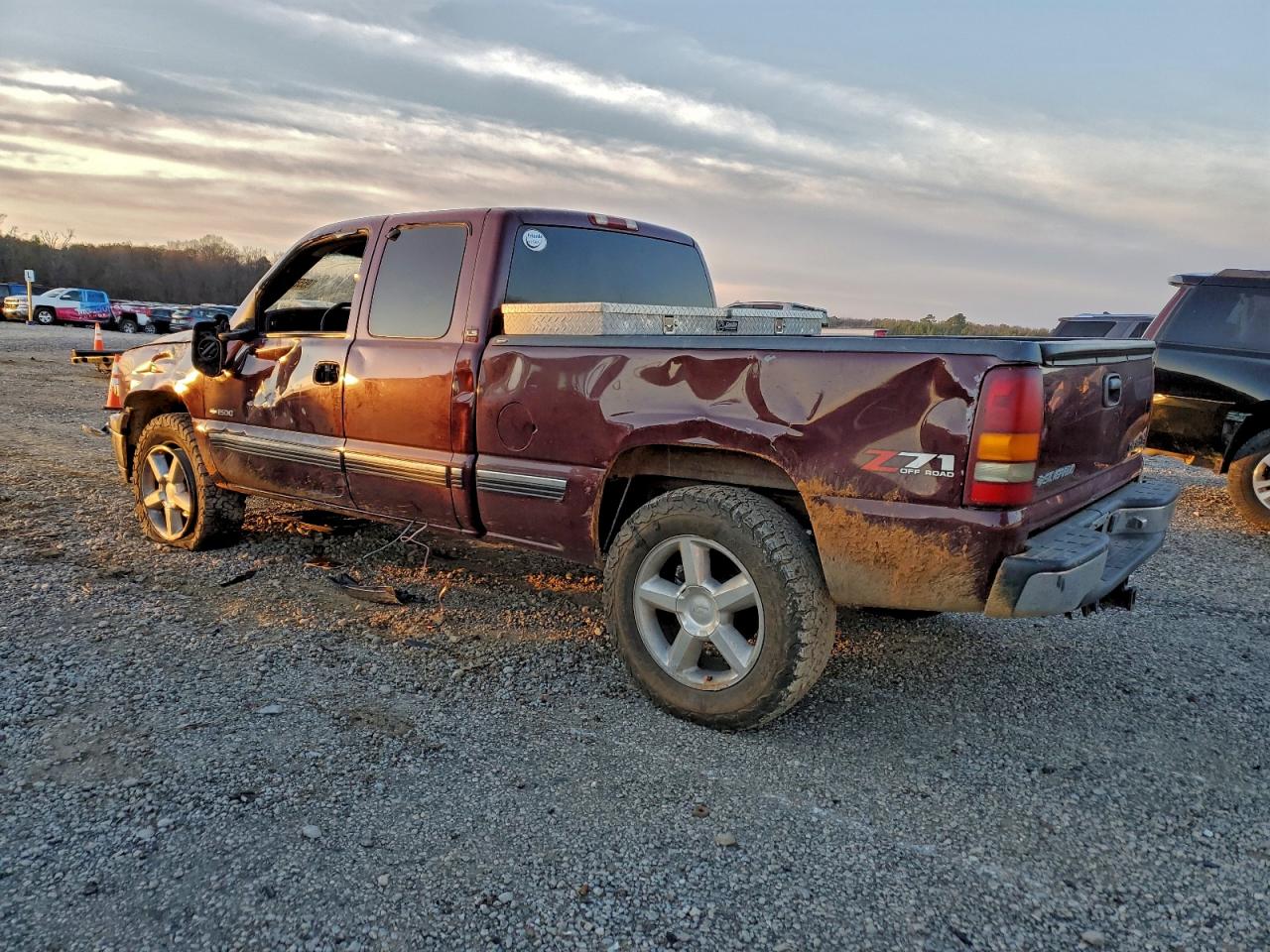 2000 Chevrolet All models VIN 1GCEK19T0YE394925 photo 2