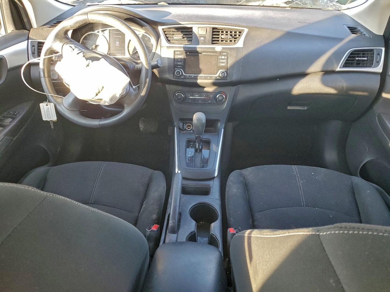 2018 Niss Sentra VIN 3N1AB7AP3JY282454 photo 8
