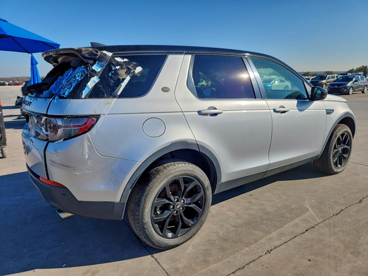 2018 Discovery VIN SALCR2RX3JH766492 photo 3