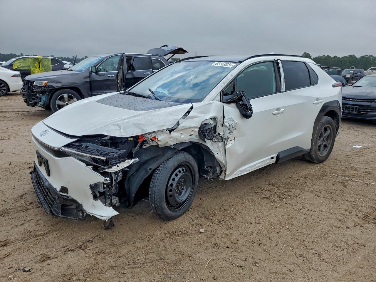 2024 Toyota Bz4x xle VIN JTMAAAAA6RA030237 photo 1