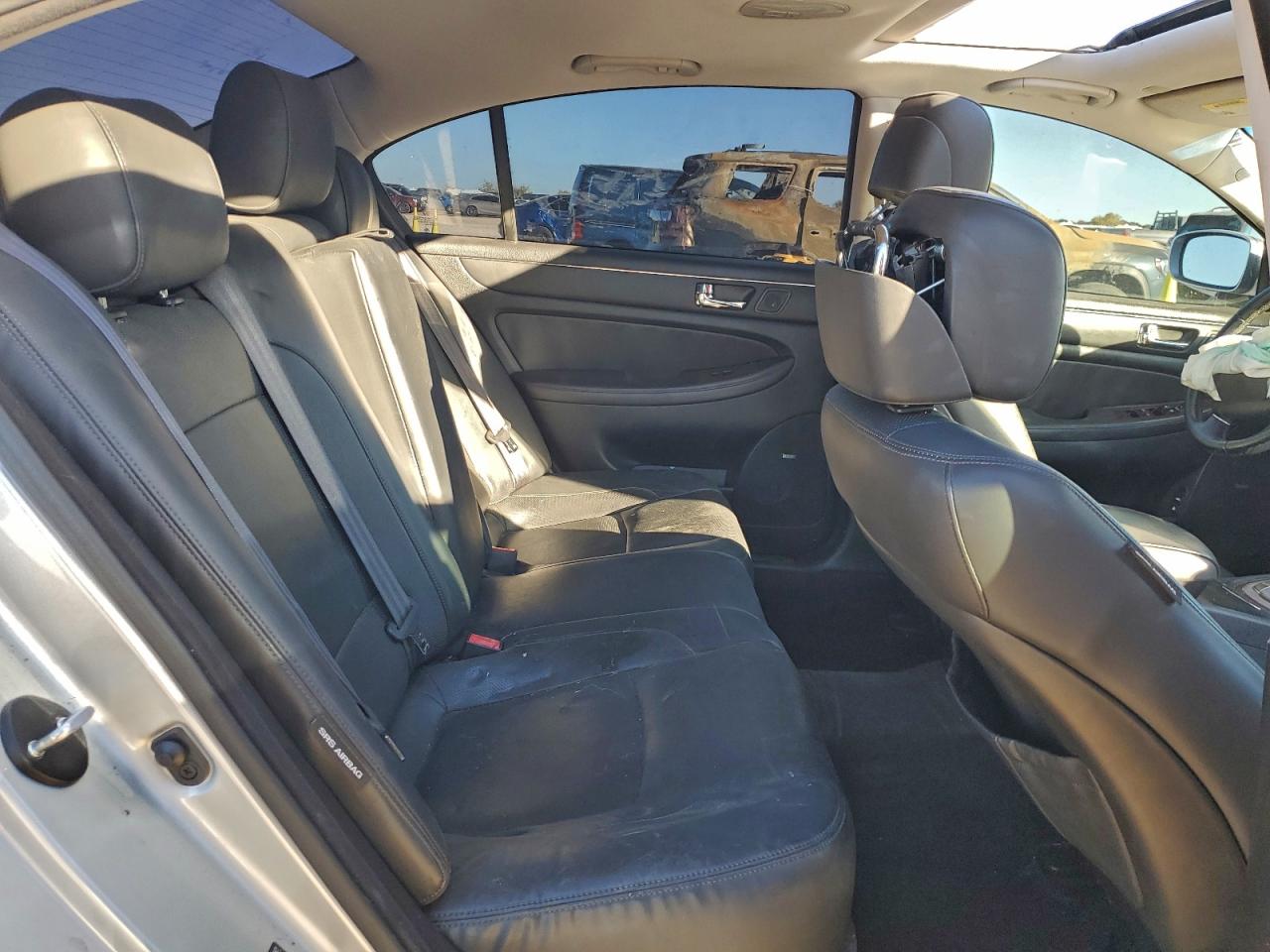 2011 Hyundai Genesis VIN KMHGC4DE4BU140689 photo 10