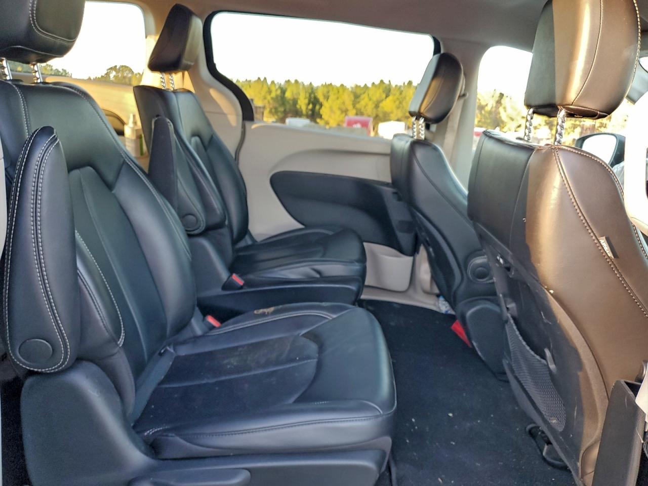 2023 Chrysler Pacifica VIN 2C4RC1L78PR562466 photo 11