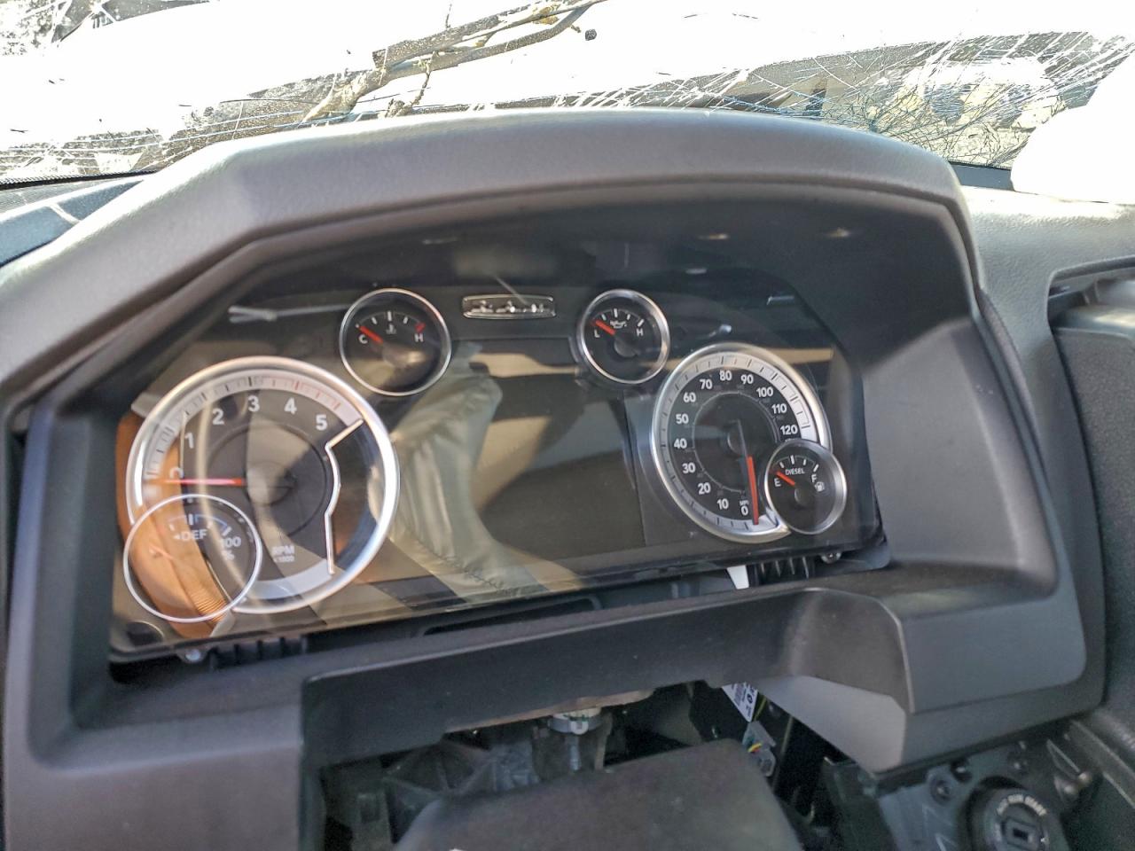 2014 Ram All models VIN 3C6UR5DLXEG160602 photo 9