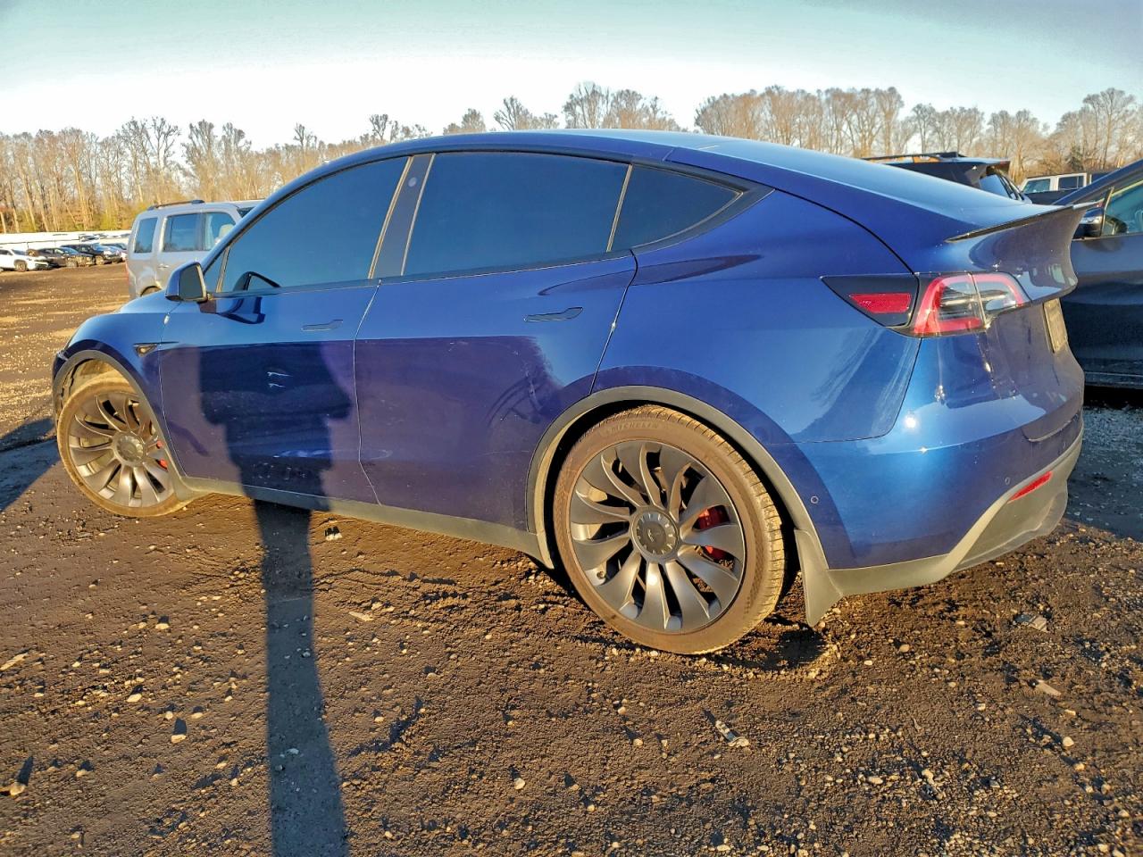 2021 Model y VIN 5YJYGDEF5MF209390 photo 2